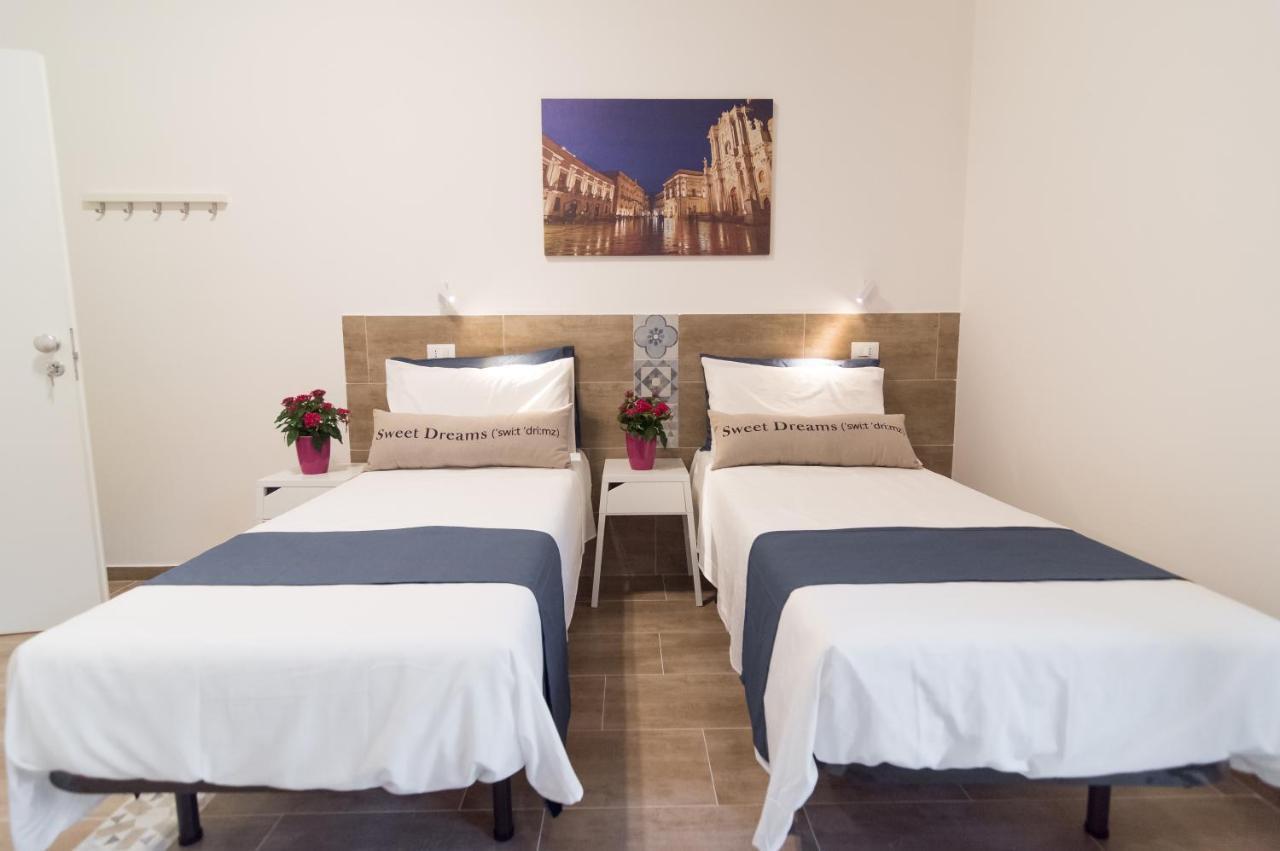 Raudino Rooms Syracuse Esterno foto